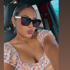 Meet your Posher, Paulina